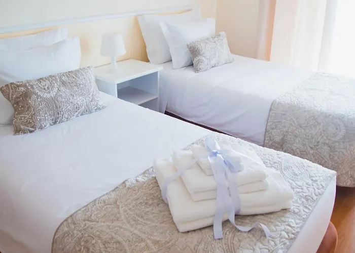 Pedrógão Guesthouse 4*