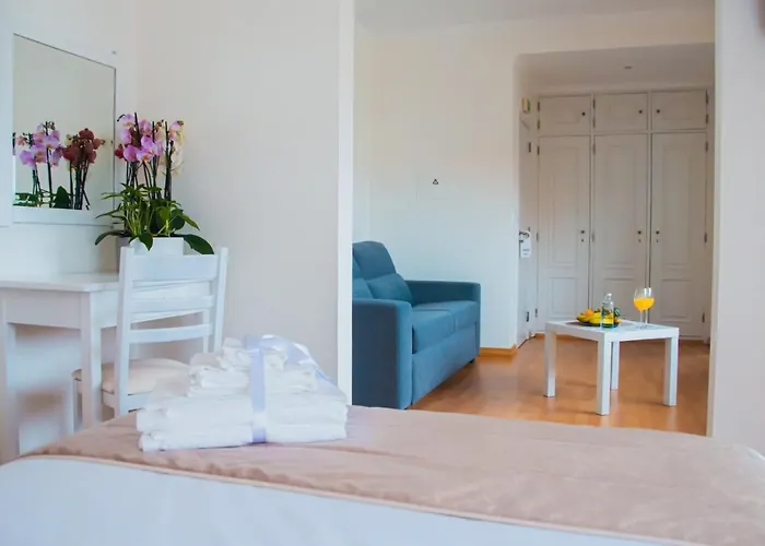 Alojamento de Acomodação e Pequeno-almoço Pedrógão Guesthouse 4*