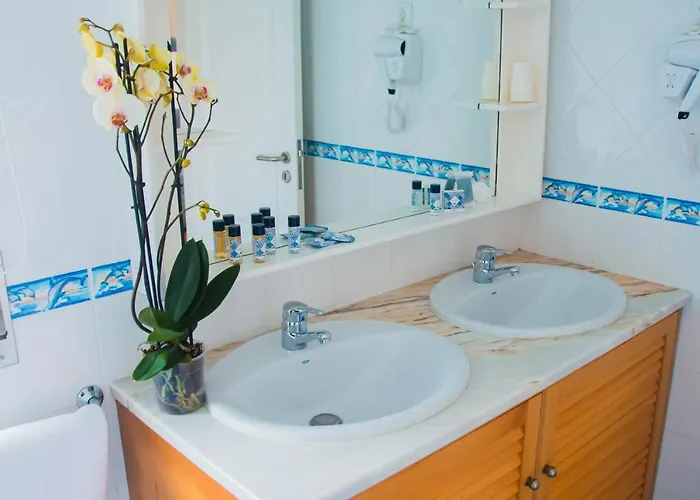 Pedrógão Guesthouse Alojamento de Acomodação e Pequeno-almoço 4*