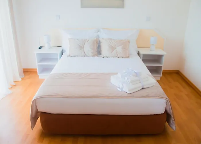Pedrógão Guesthouse Alojamento de Acomodação e Pequeno-almoço 4*
