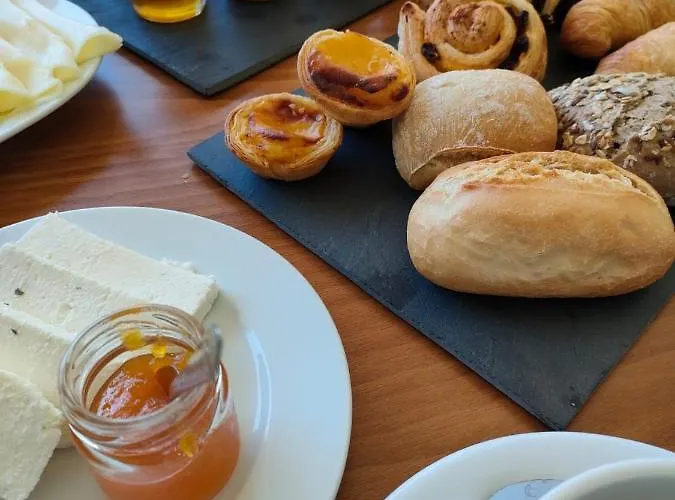 Pedrógão Guesthouse Alojamento de Acomodação e Pequeno-almoço 4*